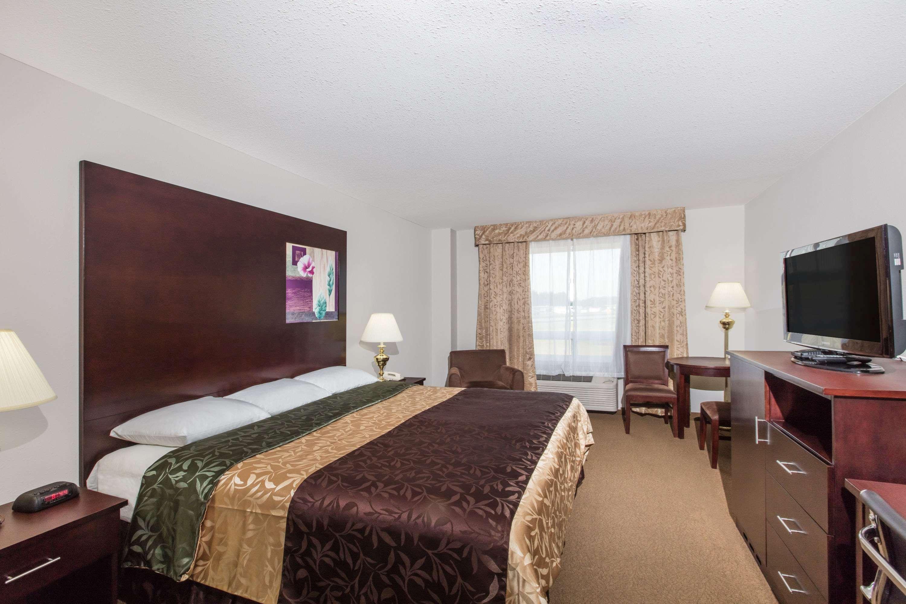 Super 8 By Wyndham Innisfail Dış mekan fotoğraf